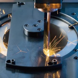 Lasersko navarivanje